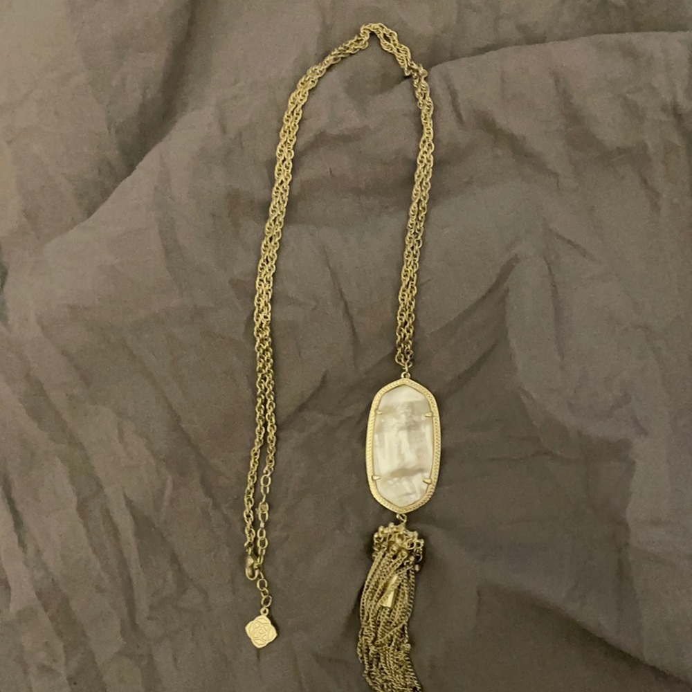 Kendra Scott pendant necklace